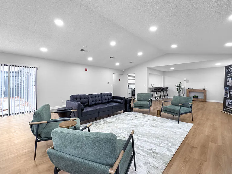 Rock Ridge Commons — Photo 17