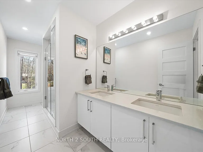 118 Berkely St — Photo 32