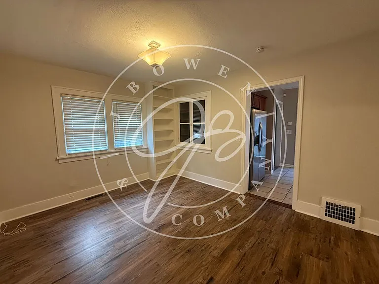 3223 Inverness Ave — Photo 13