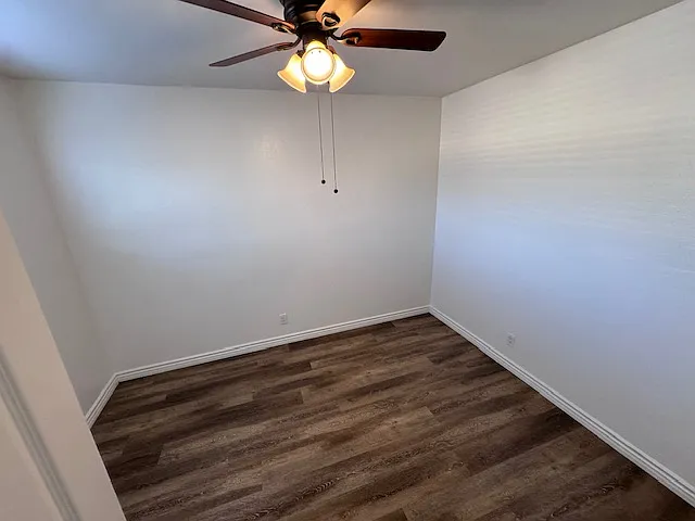 Bellflower Apartments — Photo 8