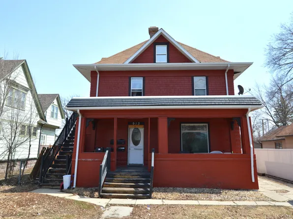 913 S Jay St, Aberdeen, SD 57401