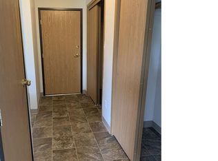 3560 E Douglas Ave #A & B, Des Moines, IA 50317