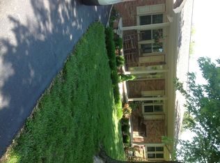 424 Colonial Ter, Hopkinsville, KY 42240