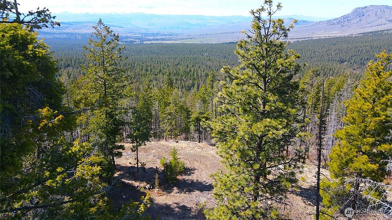 2nd image of 32 1 Twin Creeks Ranch