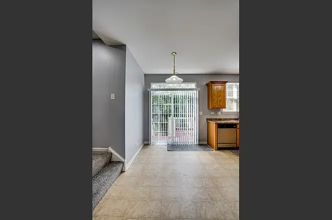 3355 Kentshire Cir — Photo 1