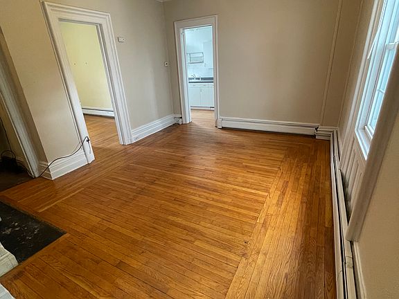 2nd image of 641 Whitney Ave #2C