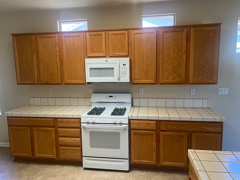 1205 Shadow Glen Ln — Photo 22