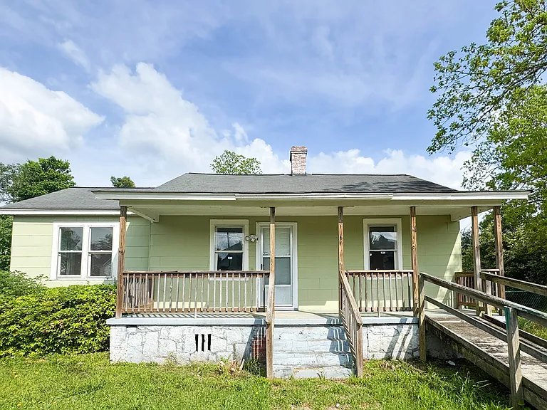 280 Cedar St — Photo 1
