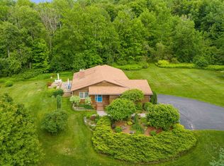 655 Hillview Rd, Richmond, VT 05477