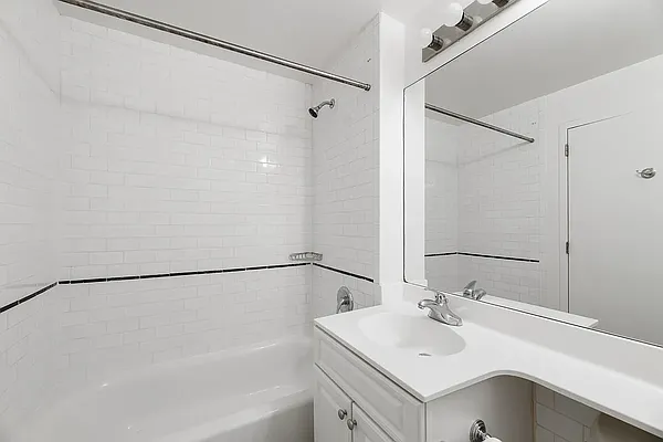 Rented by REAL New York | media 5