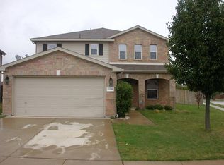 5200 Placid Dr, Haltom City, TX 76117
