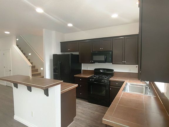 5th image of 4534 SE Satinwood St