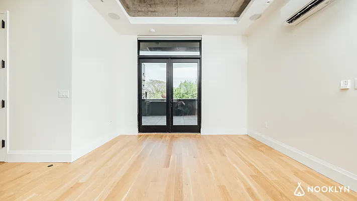 Rented by Nooklyn NYC LLC | media 103