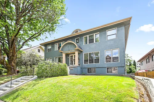 1526 SE Hawthorne Blvd #1 Photo 1