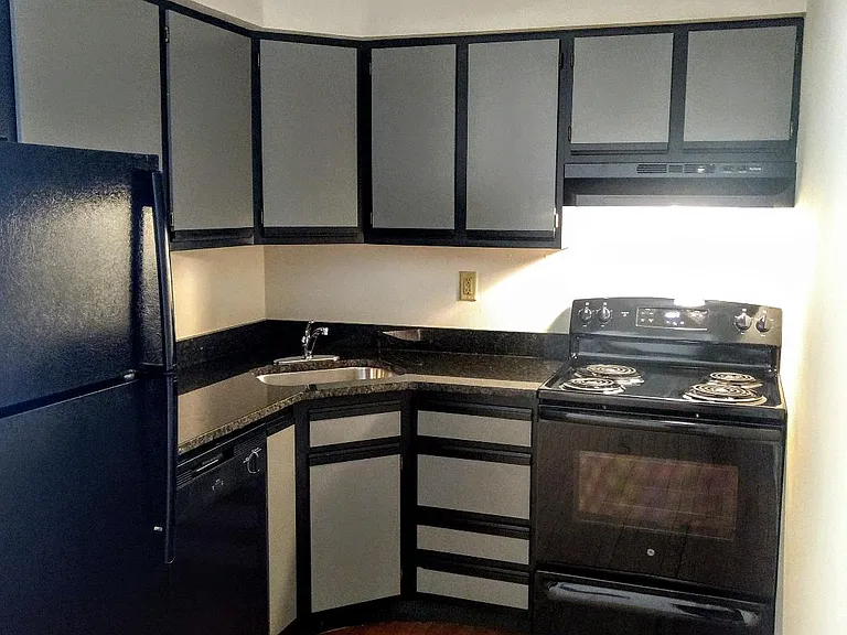 The Uptown Lofts — Photo 9