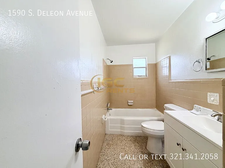 1590 S Deleon Ave — Photo 7