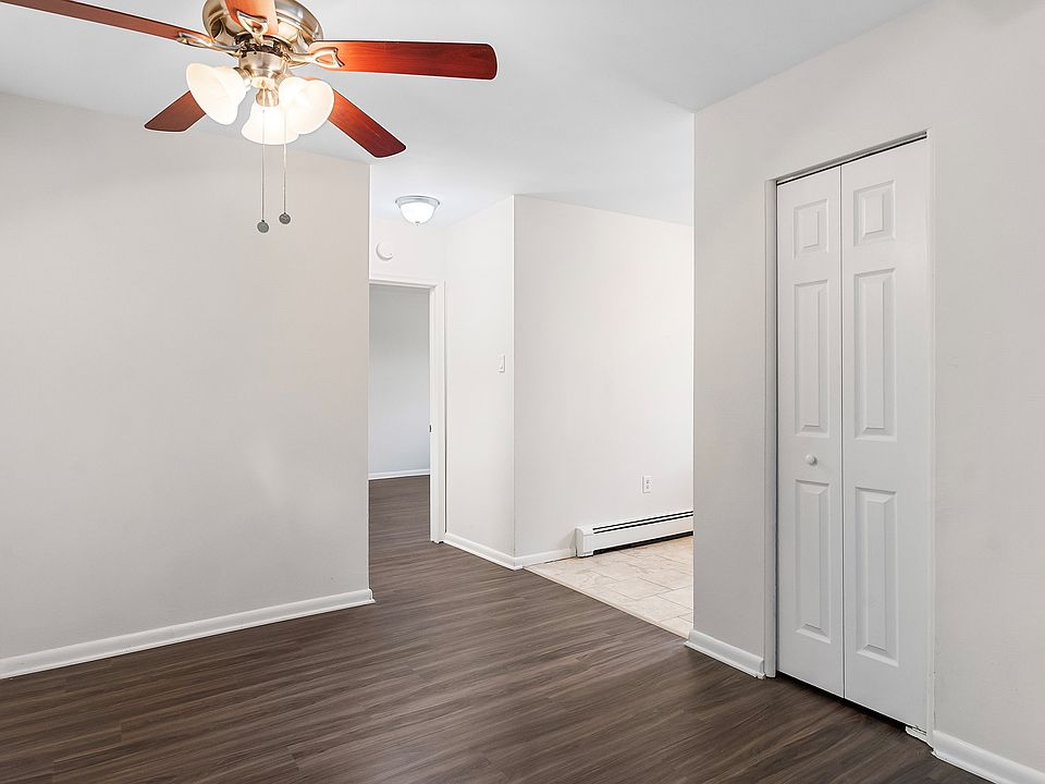 Carriage House Apartments 568 N Evergreen Ave Woodbury NJ Zillow