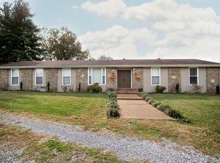 366 Raymond Hodges Rd, Cottontown, TN 37048