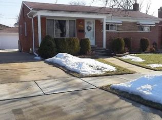 20375 Fairview Dr, Dearborn Heights, MI 48127