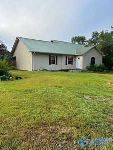 141 Old Silo Rd, Laceys Spring, AL, 35754