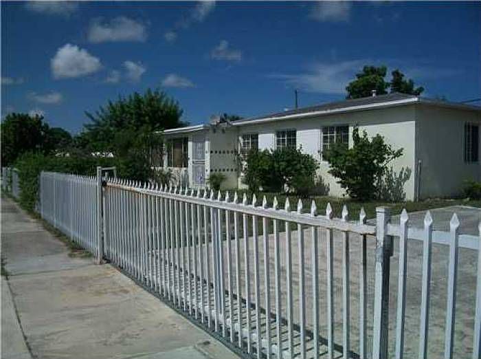 1st image of 16811 NE 6th Ct
