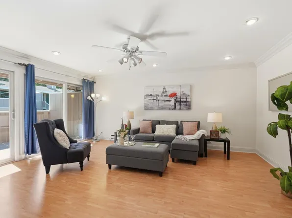 500 W Middlefield Rd APT 20, Mountain View, CA 94043