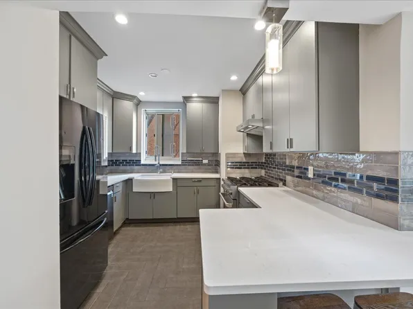 629 Kappock Street image 23 of 38