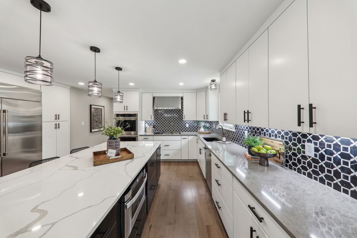 8647 Watson Ridge Dr-1305-022.jpg