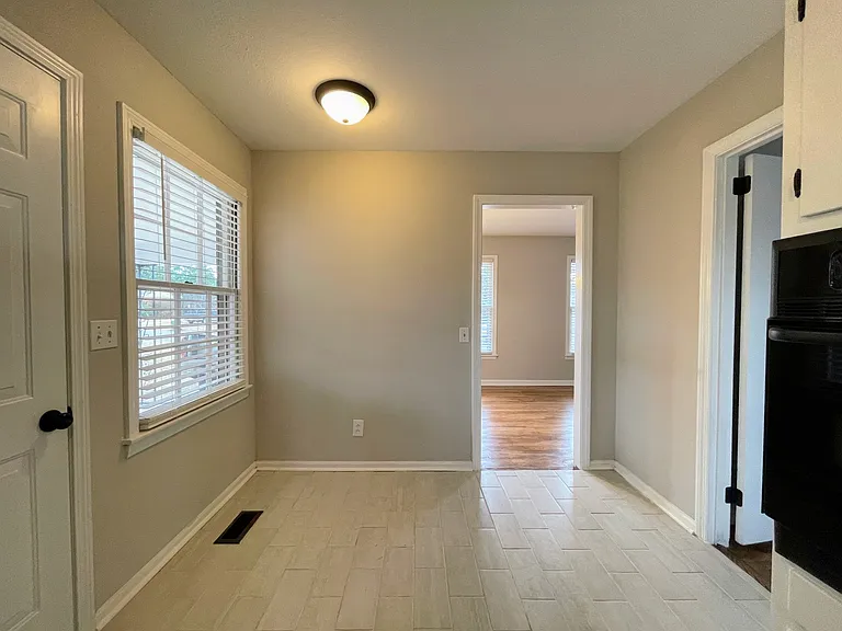 615 Austin Dr NW — Photo 10