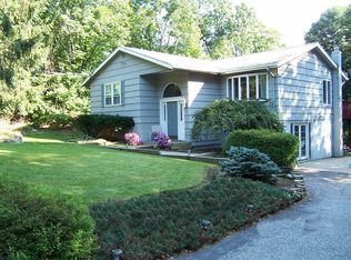 12 Jay Rd, Highland Lakes, NJ 07422