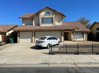 522 Elmwood Dr, Los Banos, CA 93635