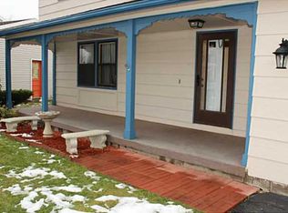 394 Woodsong Ln, Rochester, NY 14612