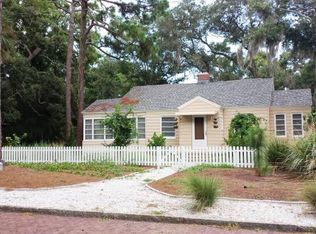3026 50th St S, Gulfport, FL 33707