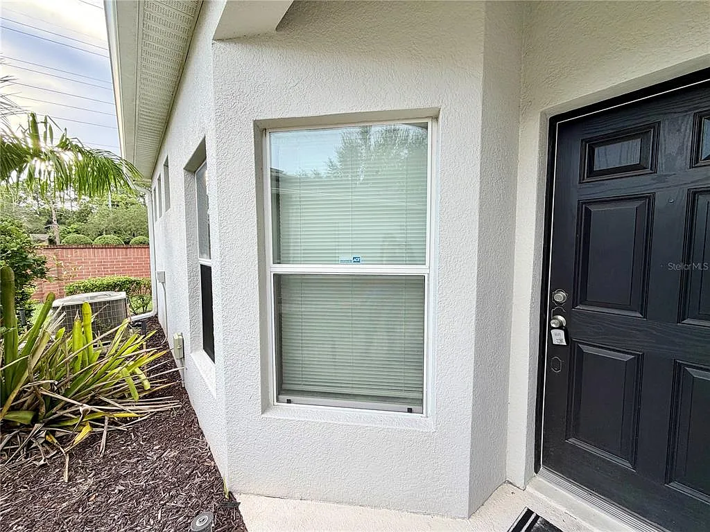 3 bed, 2.5 bath, 1386 sqft, $1,950 — Photo 4