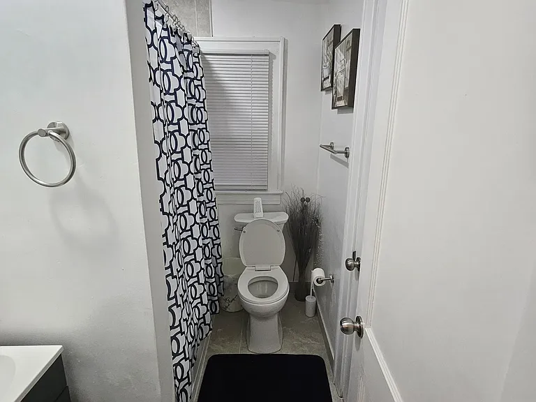 2633 Grand Ave — Photo 10