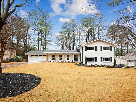 2nd image of 2998 Evans Woods Dr