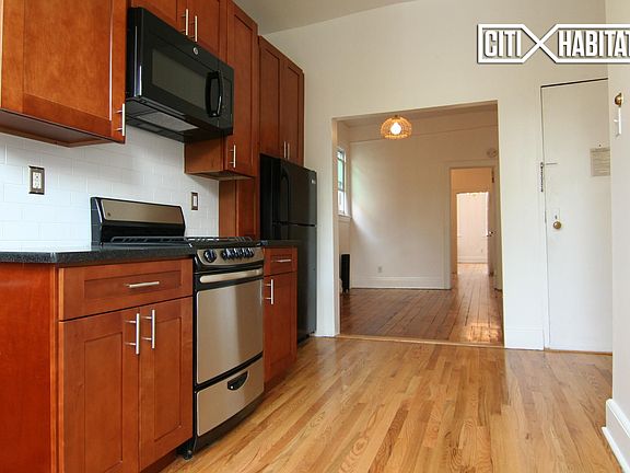 3rd image of 538 Driggs Ave APT 2R
