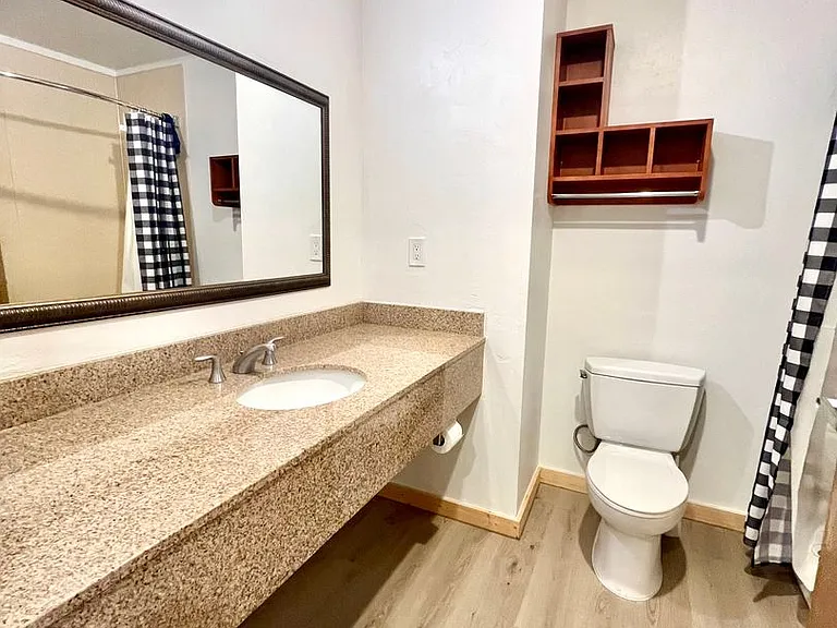 Ski Town Apartments — Photo 35