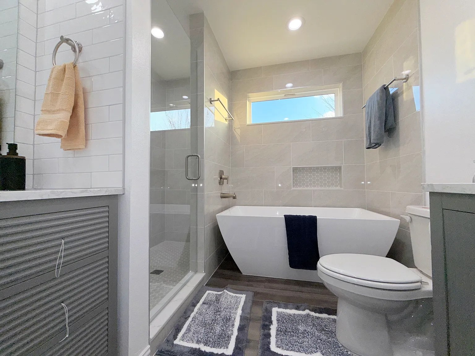 4 bed, 2500 sqft, $7,900 — Photo 3