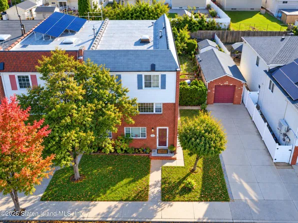 369 Fanning St, Staten Island, NY 10314