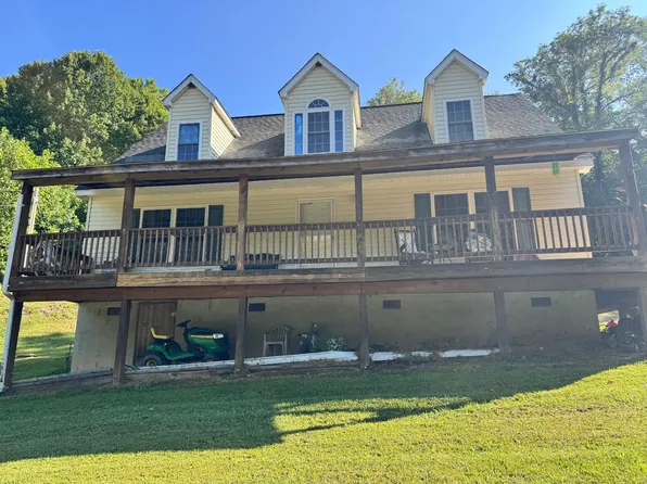 5 Bowlick Ln, Elk Park, NC 28622