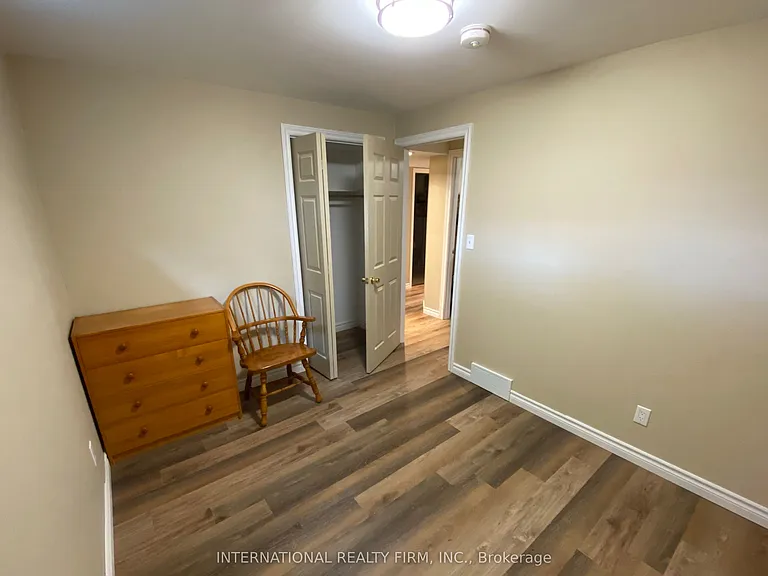 14 McGibbon Blvd #BASEMENT — Photo 6