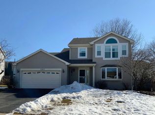 1387 Parkridge Ct, Crystal Lake, IL 60014