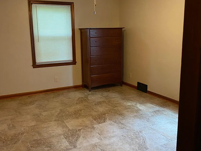 673 Fairview Rd — Photo 9