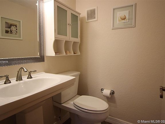 4th image of 9373 Fontainebleau Blvd APT K211