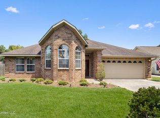 2554 Audubon Pl, Biloxi, MS 39531