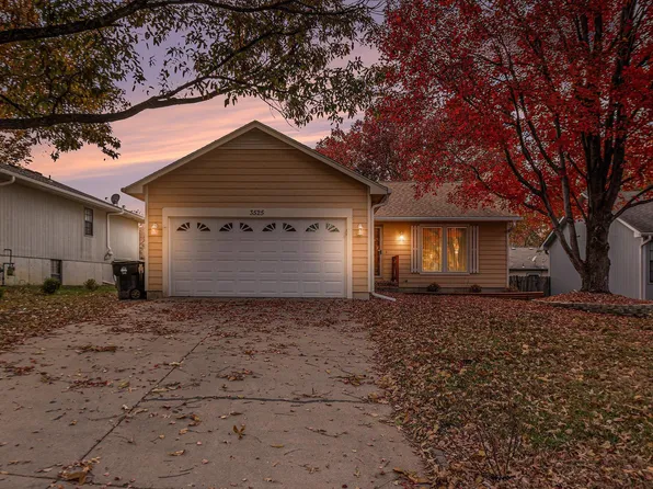 3525 SW Kent Ct, Topeka, KS 66614