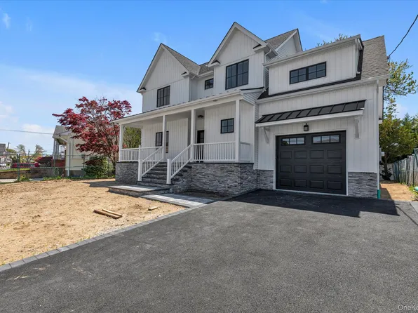 11 Adams Street, East Rockaway, NY 11518