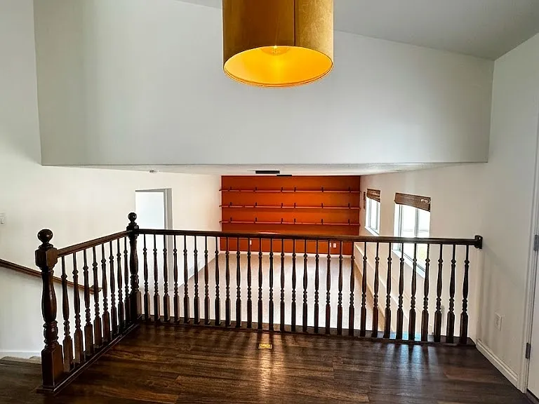 307 N Marion St W — Photo 4