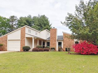 120 Woodstock Ln, Greer, SC 29650